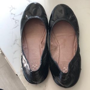 Vince Camuto flats